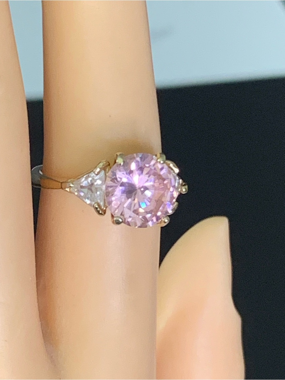 Stunning 18k GE Pink Sapphire Color Ring - Trillion Cut Accents  / Size 7.1/4